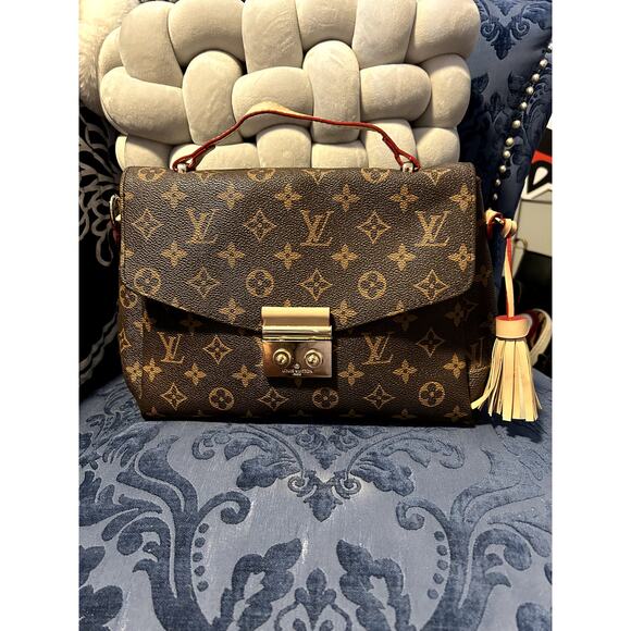 Discontinued Louis Vuitton Logo Croisette Damier Ebene in Near Mint Condition - Picture 1 of 13